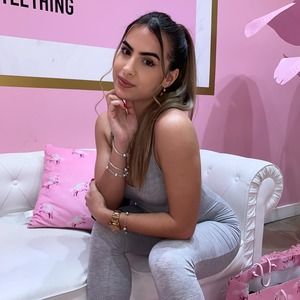 Meet your Posher, Daniela